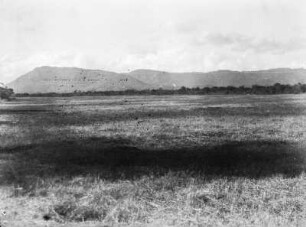 Flugplatz : Blick über einen Flugplatz nahe Iringa