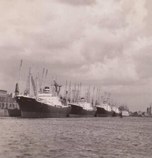 Hamburg, im Hafen