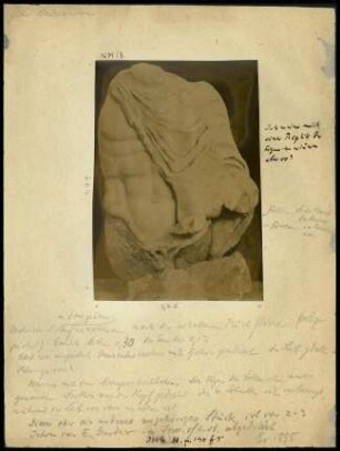 Torso mit Mantel