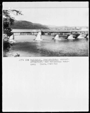 Rheinbrücke (Mittelalterliche Rheinbrücke mit hölzernem Wehrgang)