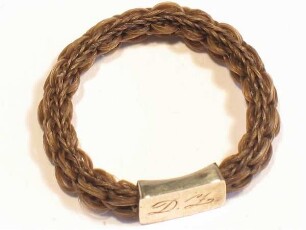 FINGERRING AUS HAAREN