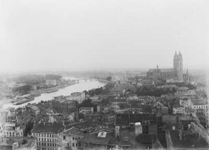 Magdeburg. Blick vom Turm der St.-Johanniskirche auf die Elbe