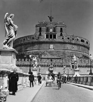 Rom. Engelsburg (Castel Sant'Angelo). (um 123-139; Decrianus? und ab 1401/1500)