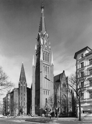 Stephanus-Kirche mit Pfarrhaus; Berlin, Mitte