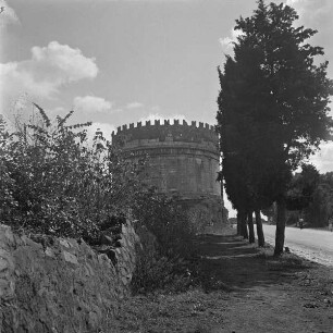 Mausoleum der Caecilia Metella / Capo di Bove, später Burg der Caetani