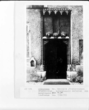 Katholische Pfarrkirche Sankt Barbara — Südportal