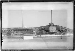 Blick vom Bahndamm, Bau Me 1 Wassergasanlage, Me 29 Betriebswerkstatt, Me 111 Zentralstation für Kohlen- und Koksförderanlage