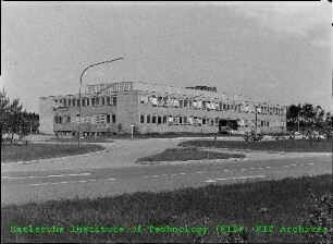Außenansicht der Schule für Kerntechnik (SKT), von Südosten