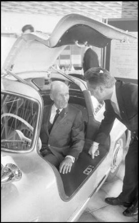 Freiburg: Mercedes Benz, Oberbürgermeister Keidel im Mercedes 300 SL