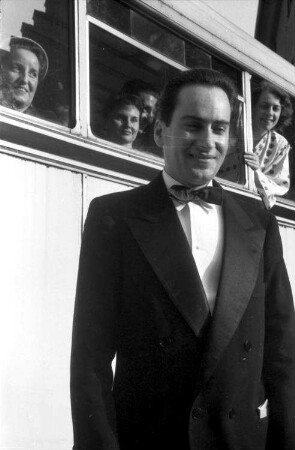 Freiburg: Kaufhaussaal; Leiter Traian Popescu, Portrait