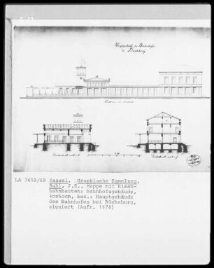 Dienstgebäude der Großherzoglichen Sachsen.Weimarschen Eisenbahn & Hauptgebäude des Bahnhofs bei Brückeburg