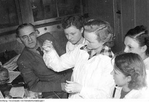 Dresden. VEB Transformatoren- und Röntgenwerk Dresden (TuR), April ?