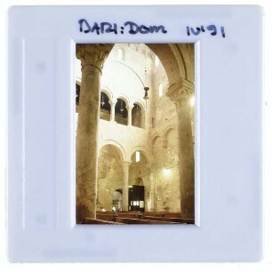 Bari, Kathedrale San Sabino : Mittelschiff, Westabschluss südliche Wand