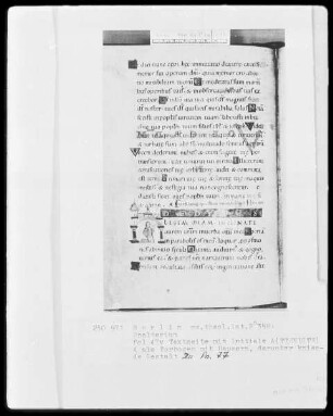 Psalter aus Werden — Initiale A (ttendite) als Torbogen mit Kirche, darunter schreibender Mönch, Folio 47verso