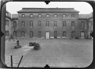 Crossen an der Elster. Schloss (1701-1712). Hofansicht