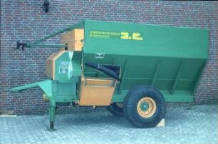 Fotografie: Fütterungstechnik, Futtermischwagen