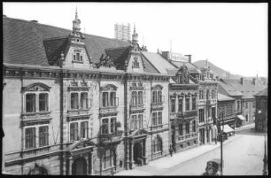 Brüx. Marktplatz mit Stadthaus