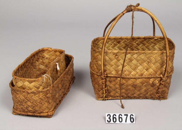 Basket with lid