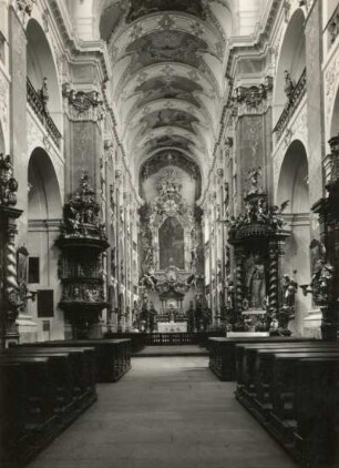 Prag. Kirche St. Jakob (1700). Blick zum Altar