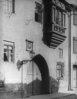 Erfurt, Haus Zum roten Stern, Allerheiligenstraße 11, Fassade mit Erker
