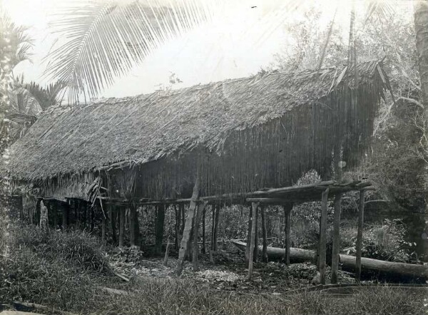 "Festival hall in Imuto"