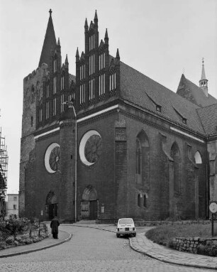 Katholische Pfarrkirche Sankt Georg / Kościół parafialny świętego Jerzego