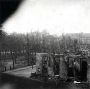 Zerstörungen Zweiter Weltkrieg. Badisches Staatstheater (Hoftheater) am Schlossplatz