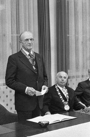 Ernennung von Generaldirektor Dr. Alfred Tröblinger zum Ehrensenator der Universität Karlsruhe