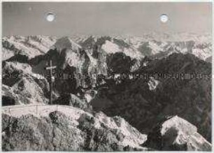 Alpen, Zugspitze, Gipfelkreuz