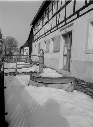 Erdmannsdorf-Kunnersdorf, Kr. Flöha, Handschwengelpumpe