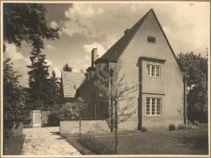 Haus Wellnitz, Potsdamer Straße, Berlin-Lichterfelde: Fassade zur Potsdamer Straße
