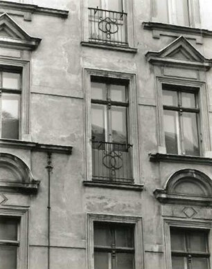 Görlitz, Brautwiesenstraße 18. Wohnhaus (um 1898). Obergeschoßfenster