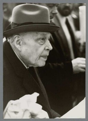 Fritz Löffler : Portrait des Kunsthistorikers Fritz Löffler anläßlich des Geburtstages von Hermann Glöckner im Kupferstich-Kabinett Dresden
