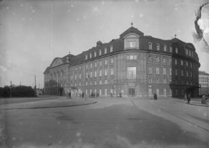 Akademie für Musik und darstellende Kunst