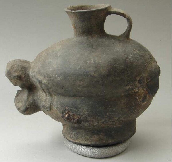 Clay vessel