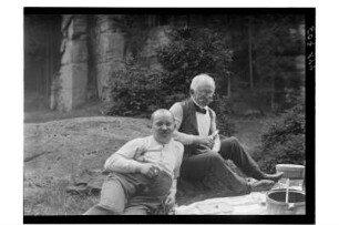 Picknick : Picknick. Zwei Herren, um 1910/1920