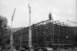 Freiburg: Stahlskelett der Stadthalle; Ausschnitte