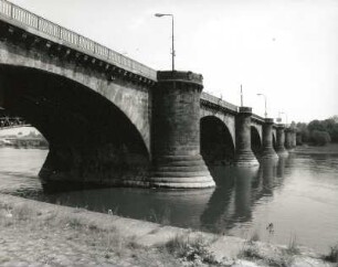 Dresden-Neustadt. Marienbrücke (1846/1852; J. G. Lohse). Blick zum Neustädter Ufer (oberstrom)
