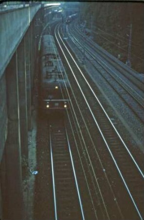 Stuttgart Hbf. Block Rosenstein Vorortgleis elTw 465 021