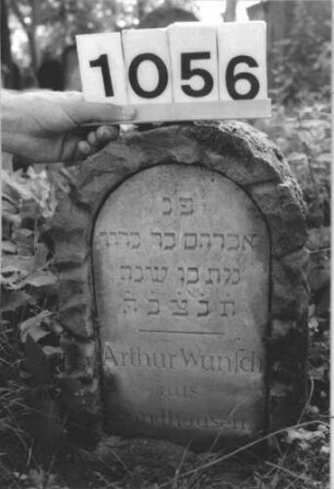 Grabstein 1056