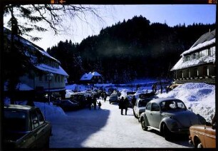 Hinterzarten: Straße zum Thomahof, Sonntagsbetrieb