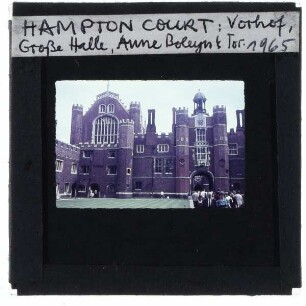 London, Hampton Court : Base Court, Große Halle, Anne Boleyn Tor