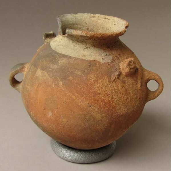 Clay vessel