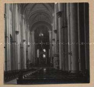 Speyer, Dom, innen nach Osten