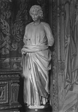 Apostelstatue aus der Pariser Sainte Chapelle