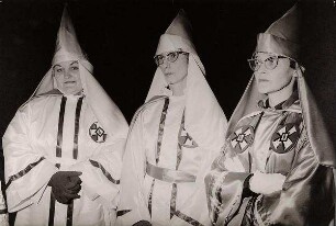 Weibliche Mitglieder des Ku-Klux-Klan