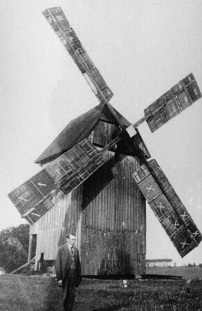 Kodersdorf-Wiesa. Windmühlengehöft Hartmann, Bockmühle, Repro (Bildersammlung Liesbeth Lehnigk, geb. Hartmann, Wiesa, der Tochter des letzten Windmüllers)
