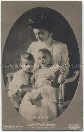 Kronprinzessin Cecilie mit ihren ältesten Söhnen