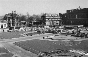 Dresden-Altstadt. Zwinger (1709-1728; M. D. Pöppelmann, B. Permoser). Baustelle. Wallpavillon, Bogengalerie, Französischer Pavillon und Sempergalerie. Zwingerhof mit Steinmetzwerkstätten