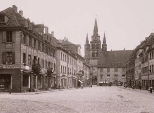 Ansbach, Oberer Markt : Ansbach. Oberer Markt mit Turm der ehemaligen Stiftskirche Sankt Gumbert